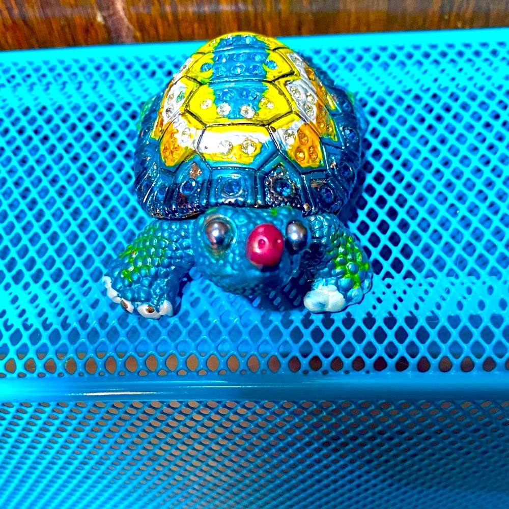 SALE! 🐢 Sparkling Turtle Enamel & Rhinestone Embellished Metal Trinket Box 🐢